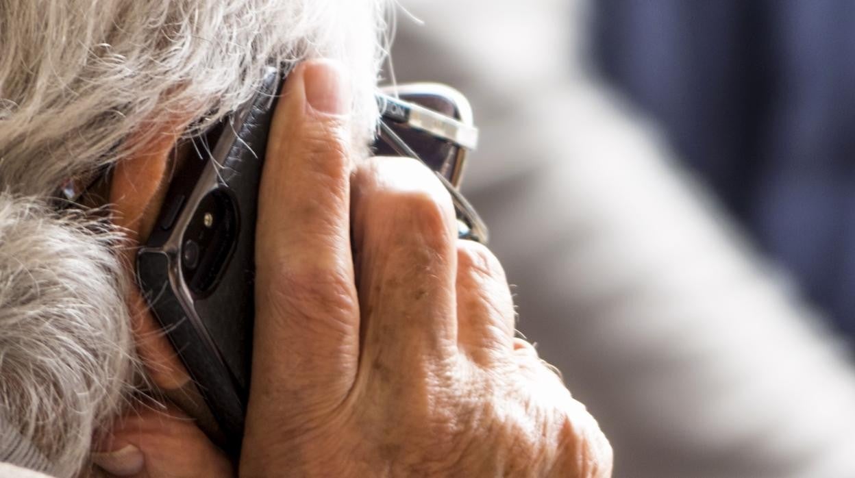 Los timadores consiguen que la víctima tenga ocupados todos los terminales de la casa