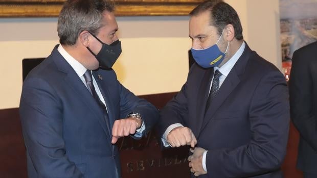 Juan Espadas y Adif culpan al Gobierno de Rajoy de la polémica reurbanización de Santa Justa