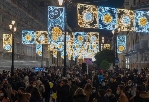 #RetoLucesABC: Sal a la calle y captura la luz de la Navidad sevillana para nuestro concurso en Instagram