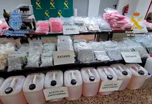 La droga y los elementos intervenidos en la operación Latrans-Girasol-Muhlberg