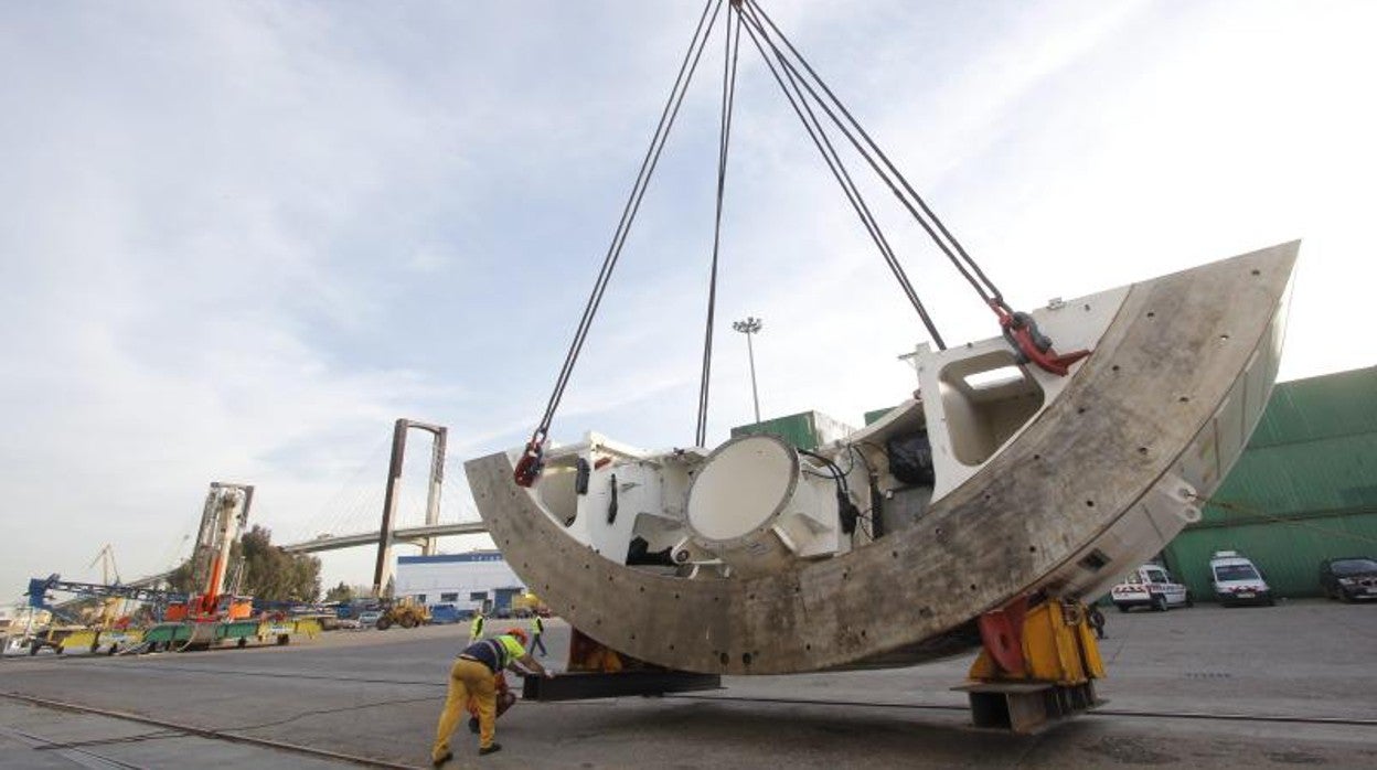 Desembarco de la tuneladora para los túneles de la SE-40 que no se ha estrenado