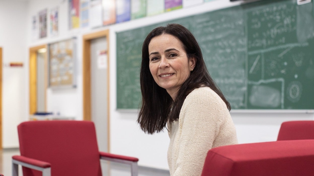 María Japón Pineda en el Instituto de Matemáticas de la Universidad de Sevilla
