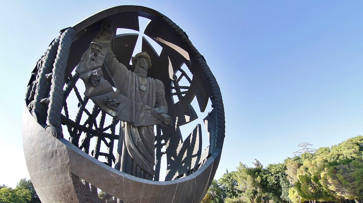 El Huevo de Colón fue donado por el Ayuntamiento de Moscú a Sevilla a raíz de la Expo 92