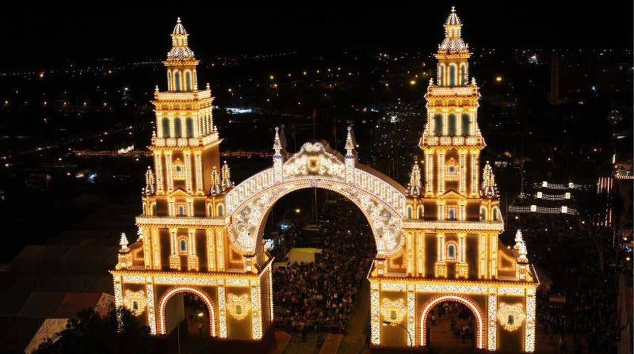 La portada de la Feria será el punto de recogida de los taxis concertados