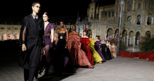 El desfile de Dior en la Plaza de España