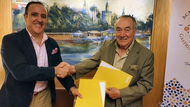 Sevilla promociona el «tapeo» como estilo de vida