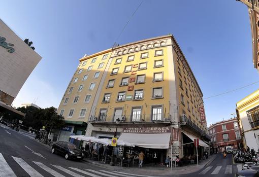 El antiguo edificio de Comisiones Obreras en la Plaza del Duque será un hotel de la cadena Sercotel