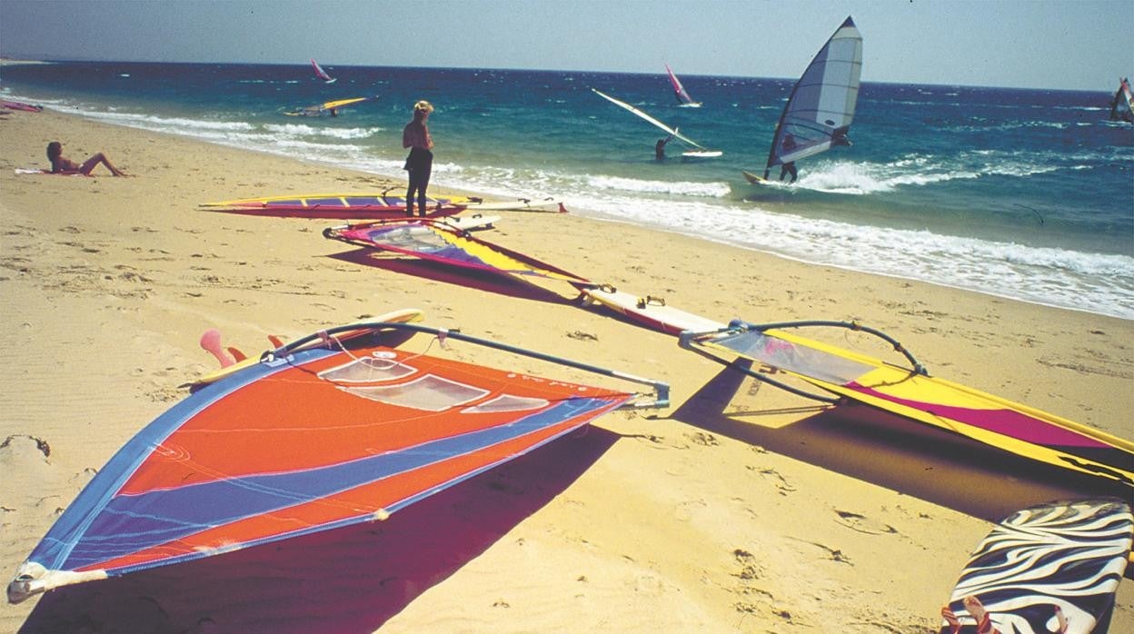 Tarifa es la meca de los deportes naúticos asociados al viento