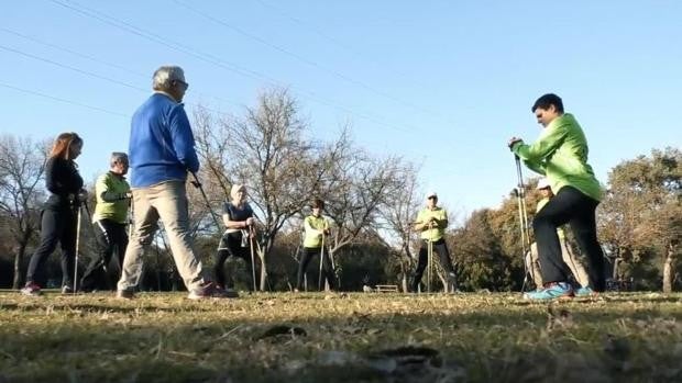 Nordic walking en Sevilla: cuando el andar se hizo deporte