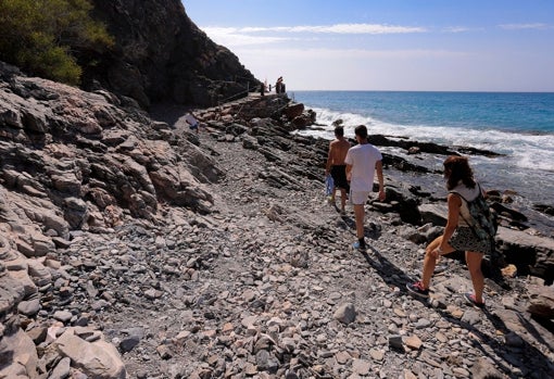 Playa del Muerto en Almuñécar