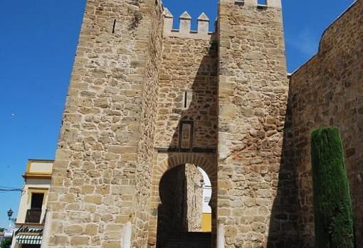 Puerta de Sevilla de Marchena, también conocida como Arco de la Rosa