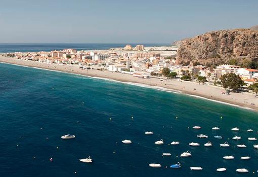 Vista aérea de las playas de Albuñol