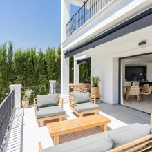 Una de las terrazas de la casa