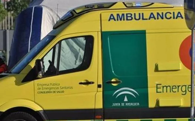 Un sanitario herido en Cádiz con un puño americano cuando acudía a una  llamada en ambulancia