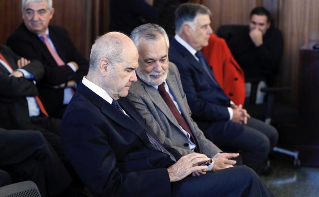 Los jueces ven alarmantes los indultos en casos de corrupción política como los ERE