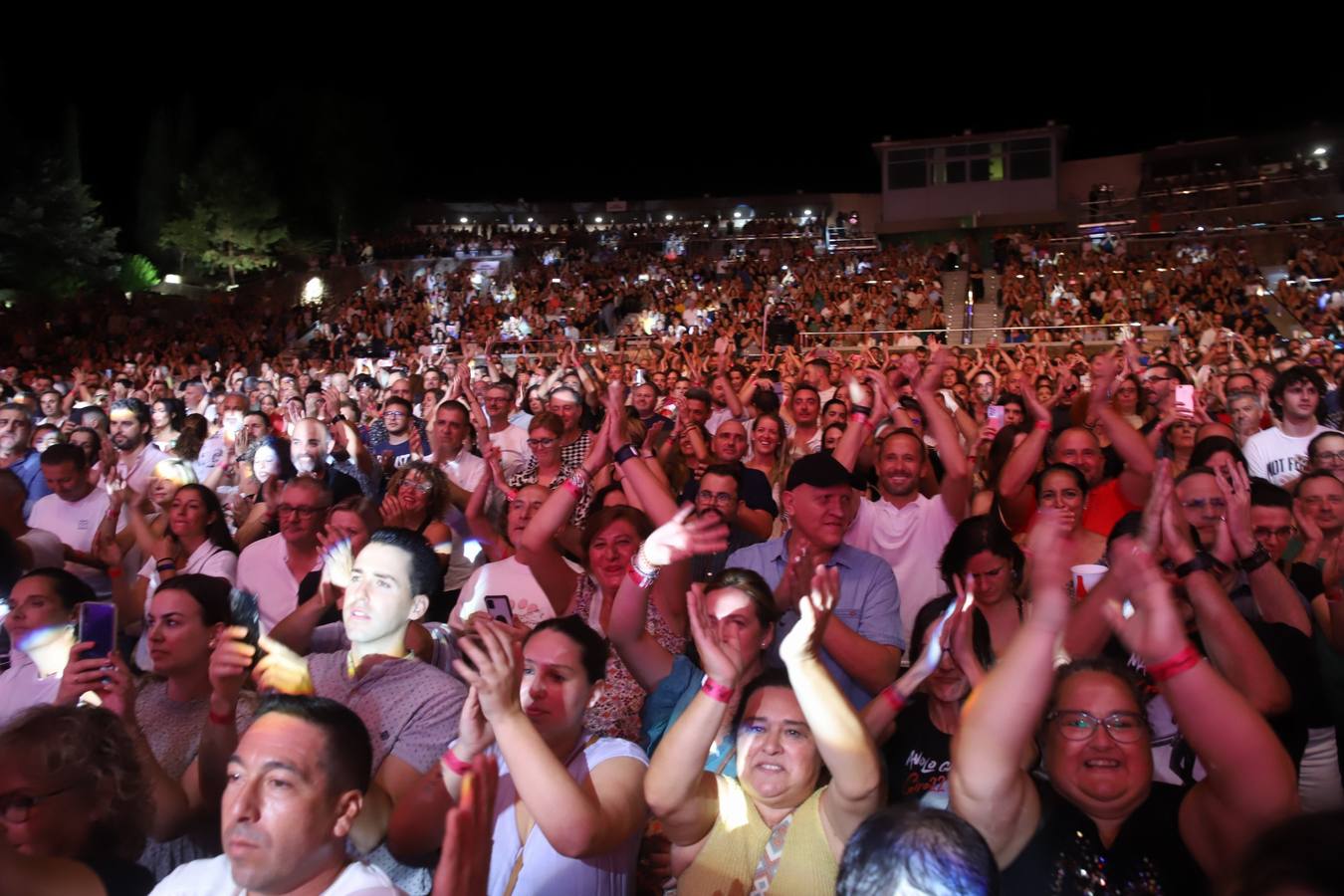 El vibrante concierto de Manolo García en Córdoba, en imágenes