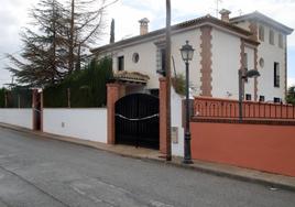 Hallan muertos a una mujer embarazada y su hijo de tres años en Granada