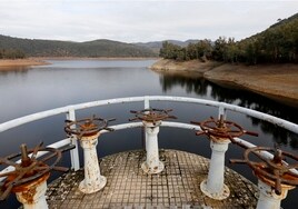 Córdoba salvará los cortes de agua en las viviendas aunque entre en estado de emergencia
