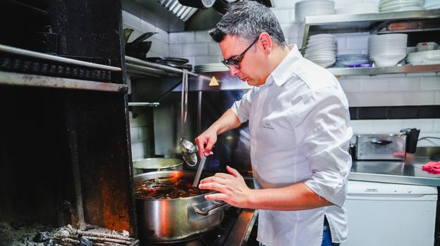 Carlos Fernández, cocinero: «La calidad es lo que hace que un cliente regrese»