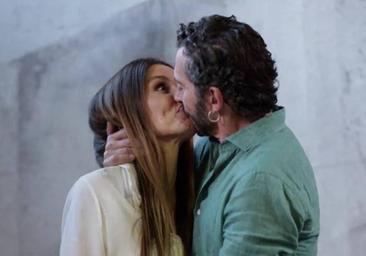 Paco León besa a Susana Saborido delante de Joaquín en 'El Novato': «Quiero pasión»