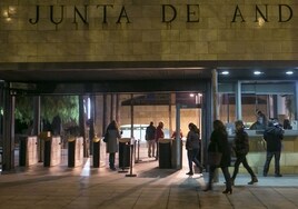 Sindicatos proponen que los empleados de la Junta de Andalucía solo trabajen cuatro días por semana