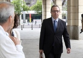 A juicio dos exconsejeros andaluces del PSOE por dar 33 millones a empresas ficticias del fallecido Ángel Ojeda