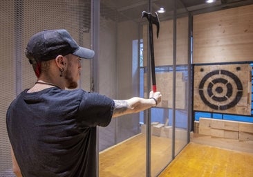 Diez planes en Sevilla contra el estrés: habitaciones del pánico, JumpYard y otras propuestas para soltar adrenalina