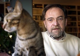 Reacciones tras la muerte de Antonio Burgos: «Descanse en paz el cronista de Sevilla, el notario de sus historias y tradiciones»