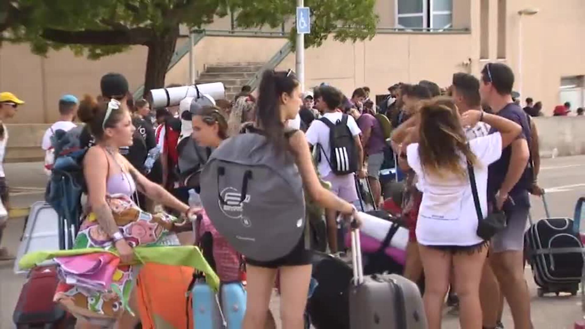 El Ayuntamiento de Cullera realoja a los asistentes del Medusa Festival tras el accidente