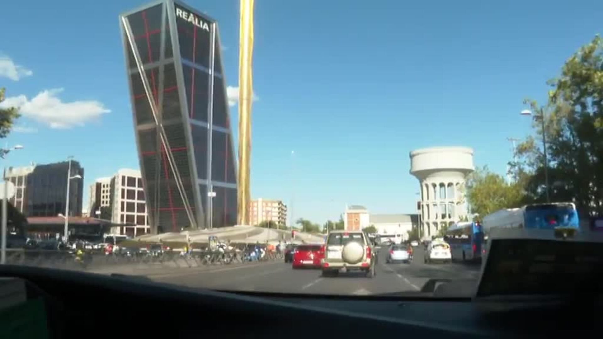 Un taxista de Madrid hace de consultor sentimental y filósofo en ruta