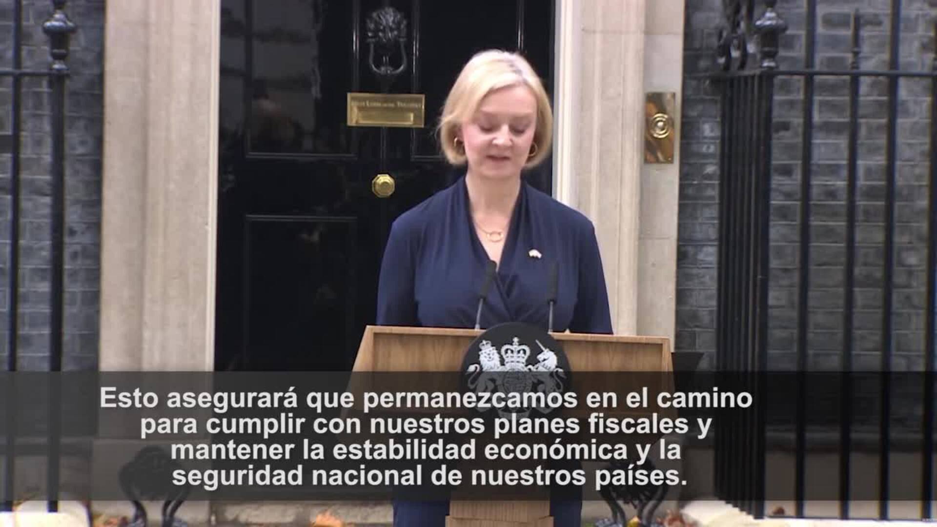 Liz Truss dimite como primera ministra de Reino Unido