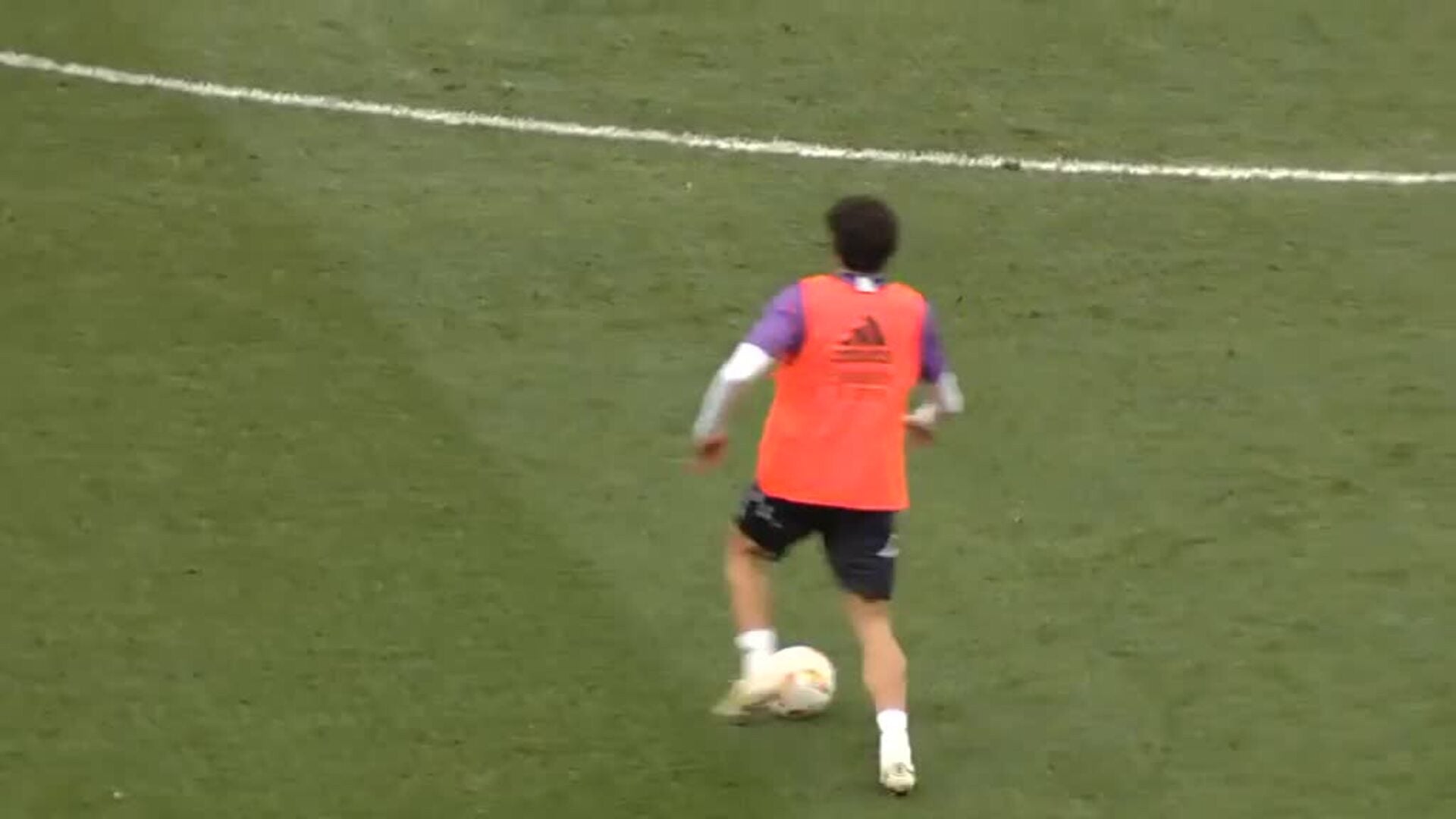 El Real Madrid se deja querer por su afición antes de encarar la cita de Copa con el Cacereño