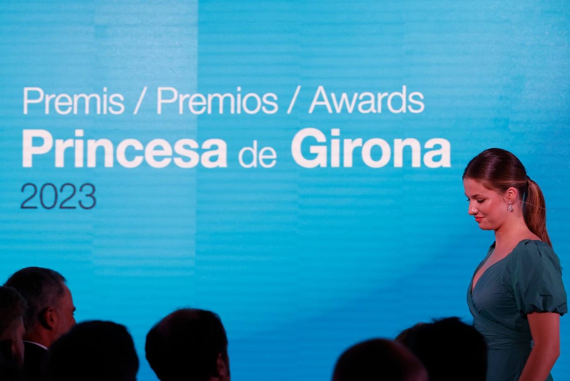 Leonor antes de pronunciar su último discurso en la ceremonia de entrega de los premios de la Fundación Princesa de Girona 2023