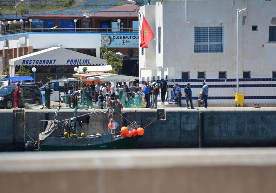 Barcos marroquíes pescan de forma ilegal en aguas españolas protegidas