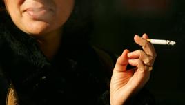Fumar perjudica seriamente su salud y la del planeta
