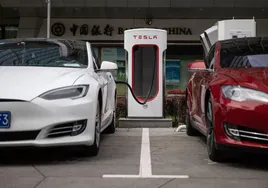 El lucrativo negocio de Tesla: cobrar a terceros para que puedan contaminar