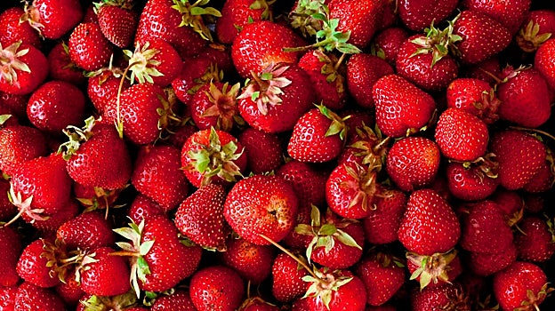Las fresas tienen antioxidantes que son protectores oculares.