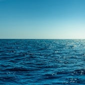 Así nos afecta a la vista los reflejos del sol en el mar