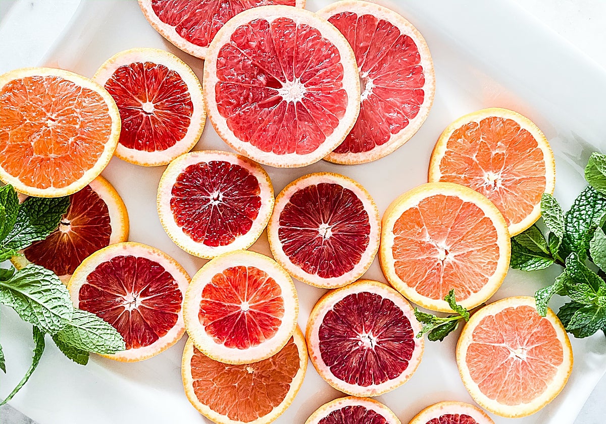 Los alimentos ricos en cítricos ayudan a que no se degrade el colágeno.