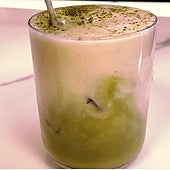 Matcha latte con plátano: la receta energética para superar un día duro