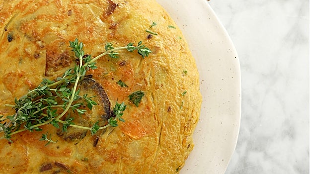 Tortilla de boniato y cebolla.