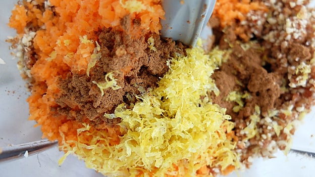 Trituramos los ingredientes.