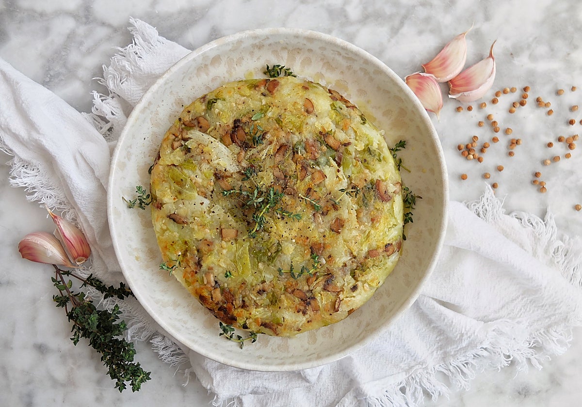 Así se hace un trinxat vegetariano.