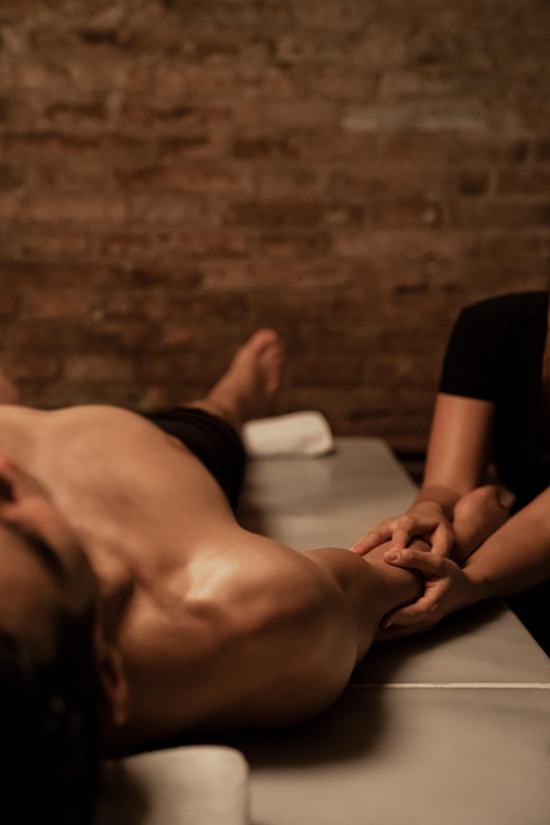 AIRE Ancient Baths convierte la relajación en el regalo perfecto para mimar a aquellos que siempre han cuidado de nosotros, los padres, con sus exclusivas Cajas Regalo AIRE y experiencias holísticas únicas.