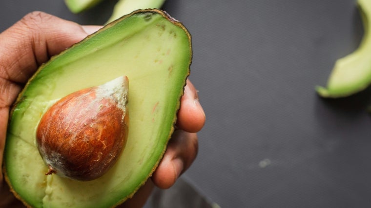 Aguacate, alimento con grasa saludable.