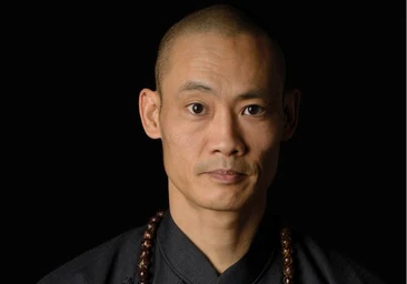 Shi Hen Yi, maestro shaolin: «Las dos medicinas para ser feliz son meditación y movimiento»