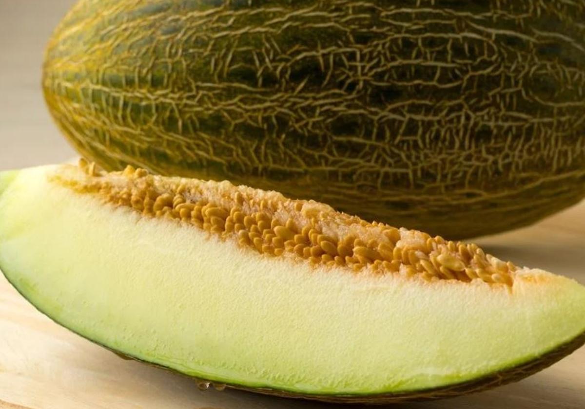 Ni dar palmaditas ni moverlos: así se distingue si un melón está bueno en el supermercado