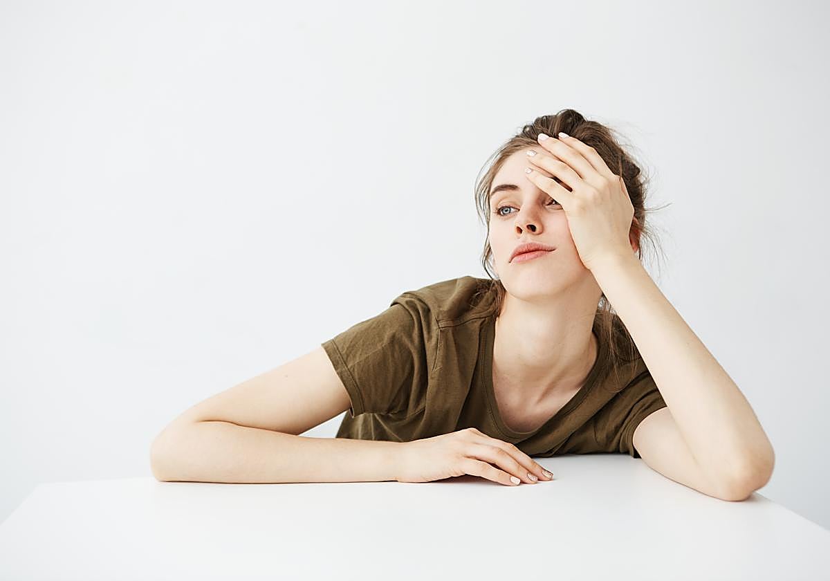 Sentir cansancio a todas horas puede indicar falta de nutrientes.