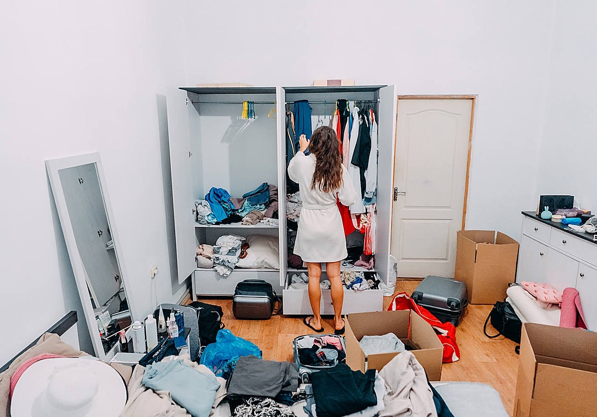 Todo lo que guardas en casa y deberías tirar.