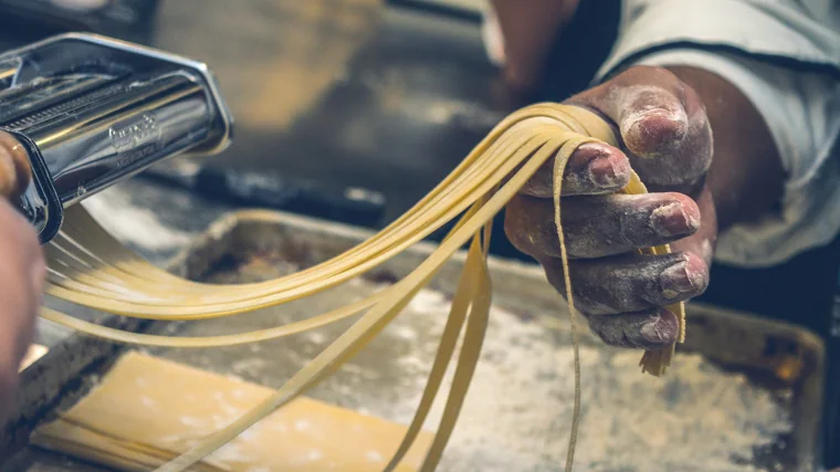 Is it true that eating pasta makes you fat?